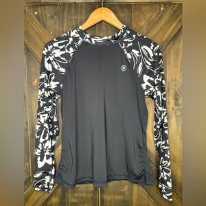 Hurley Women’s Rashguard Black With Floral Sleeves Size Medium UPF+50